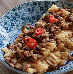 蒜蓉豆豉肉末蒸腐竹8