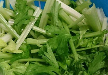 芹菜炒千叶豆腐2