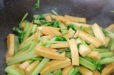 芹菜炒千叶豆腐4