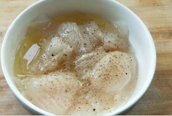 怎样做酸菜鱼 酸菜鱼的做法6