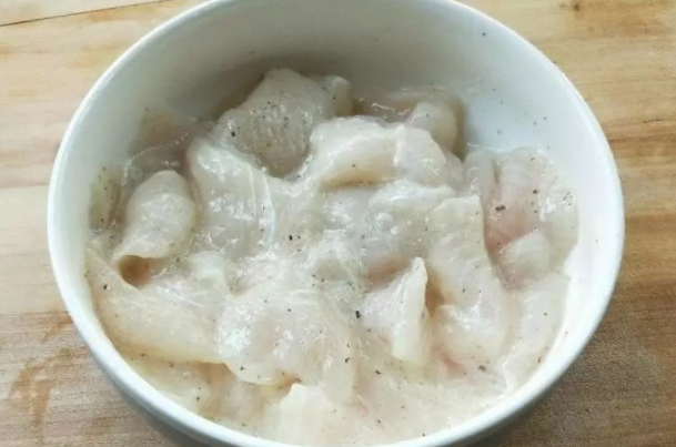 怎样做酸菜鱼 酸菜鱼的做法8