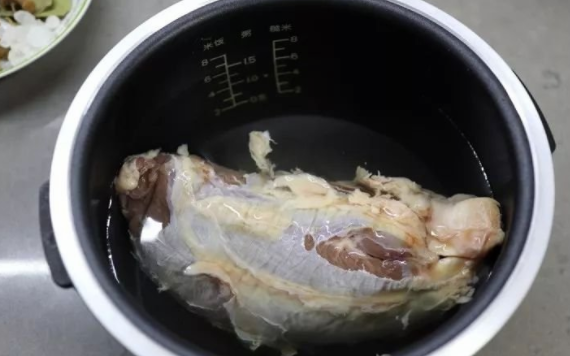 电饭煲制作酱牛肉的方法5