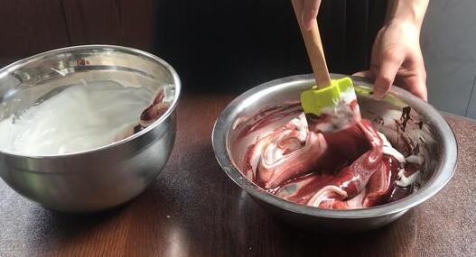 红丝绒戚风蛋糕6
