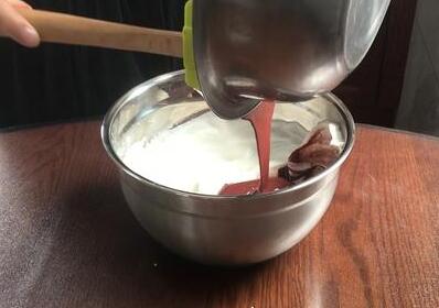 红丝绒戚风蛋糕7