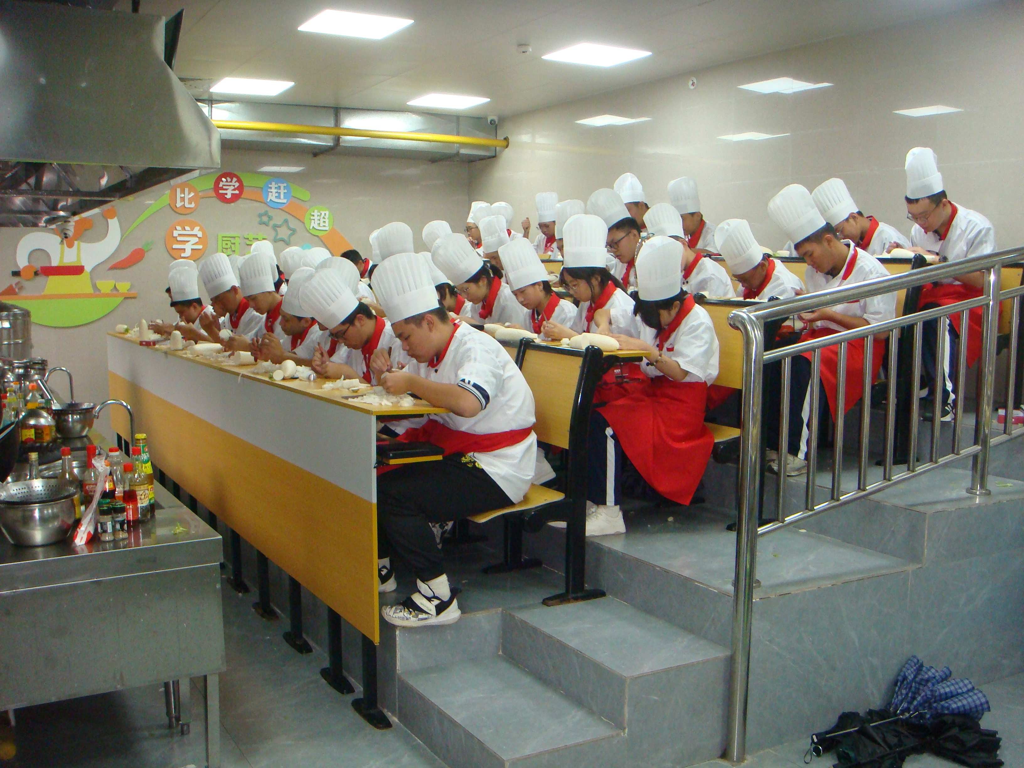 ��ʦְҵ���ܵȼ���֤��ѵ-�߼���ʦ֤ �м���ʦ֤���Ҹ����и߳�